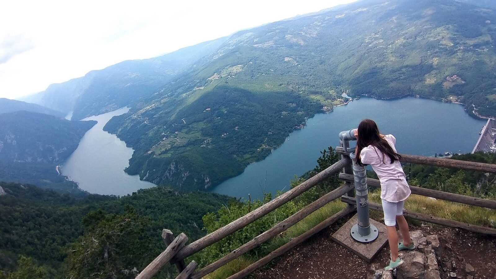 The Banjska stena viewpoint overlooking Lake Perucac and the Drina canyon in Tara National Park