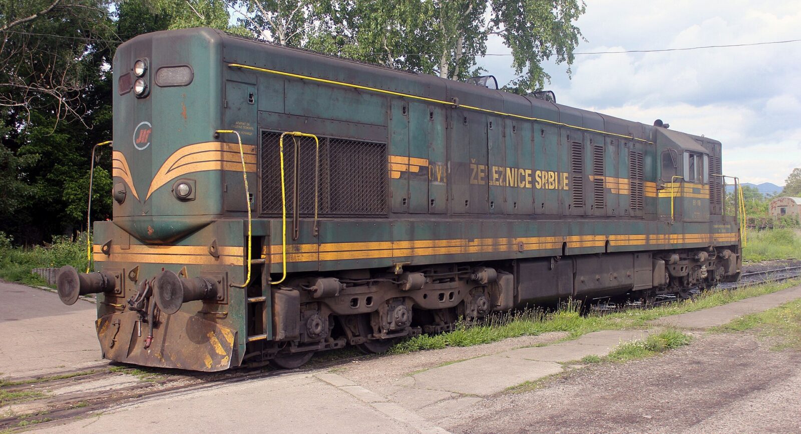 A Serbian Railways diesel locomotive on the line near Crveni Krst, Nis