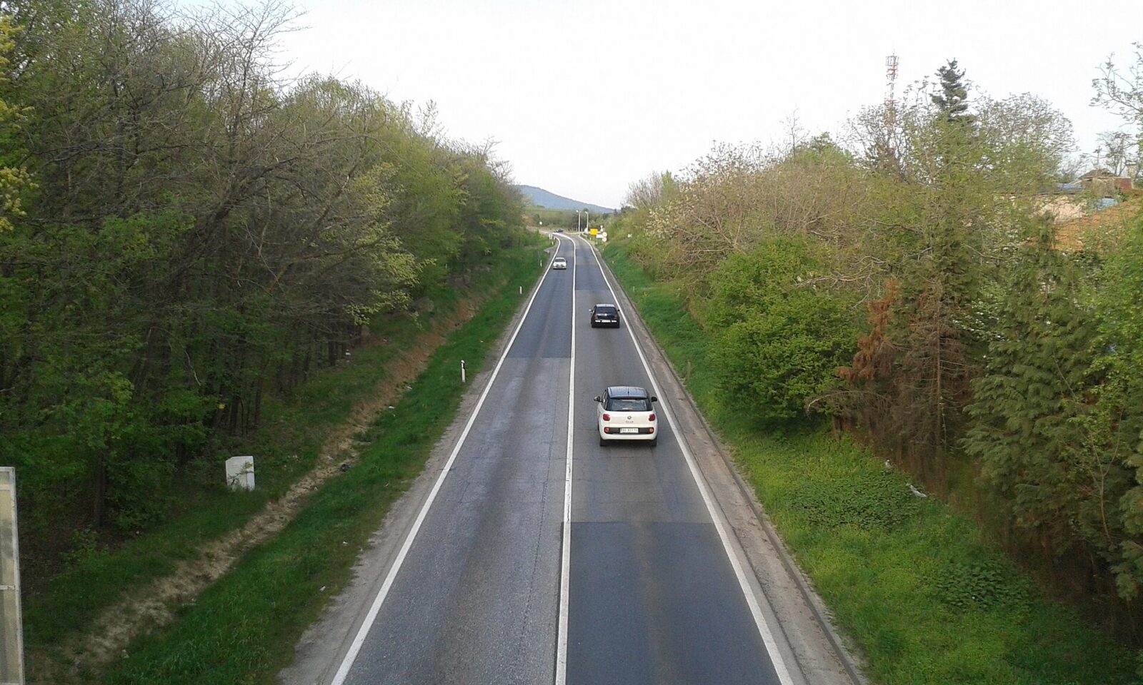 A stretch of the Ibarska Magistrala, the road the FCDO names as particularly demanding to drive