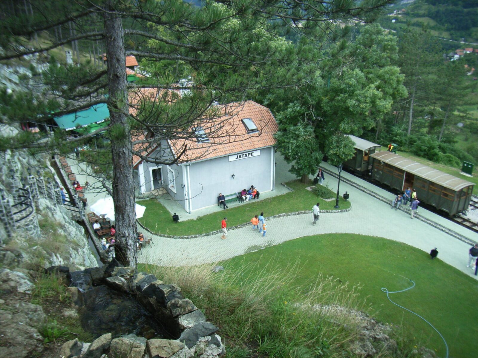 The Jatare stop, the winter terminus of the Sarganska osmica line